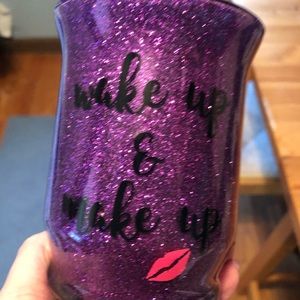 Tumbler/Cup holder for makeup, brushes